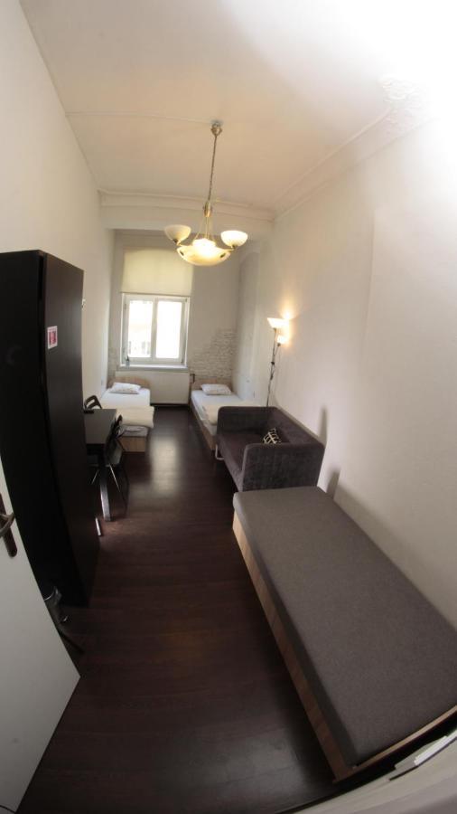 Pit Stop Hostel Poznan Luaran gambar