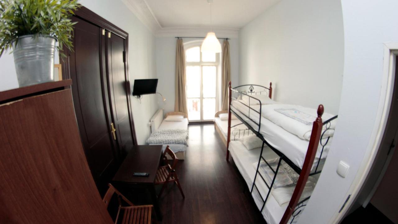 Pit Stop Hostel Poznan Luaran gambar